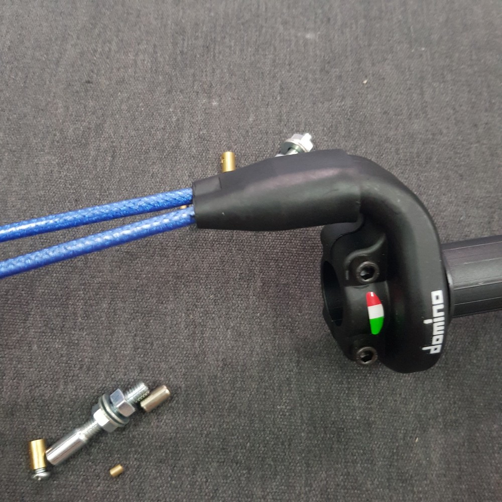 Cùm ga tăng tốc DOMINO 2 dây ga trên thích hợp sử dụng cho xe WINNER, EXCITER, SONIC, SATRIA XE GHI ĐÔNG