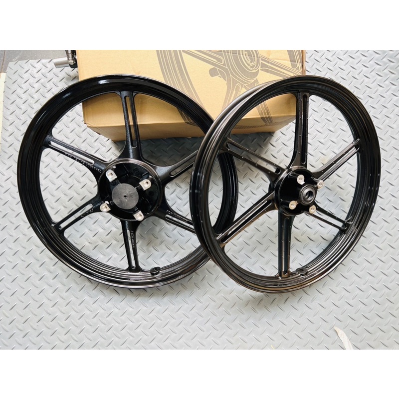 Mâm Takasago Excel Rim 17” gắn các dòng xe số