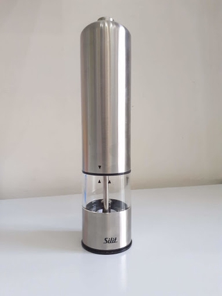 (Hàng Đức) Máy xay gia vị, xay tiêu Silit 2143276494, sản phẩm gồm 1 máy xay, chạy pin, lưỡi xay siêu cứng và bền,
