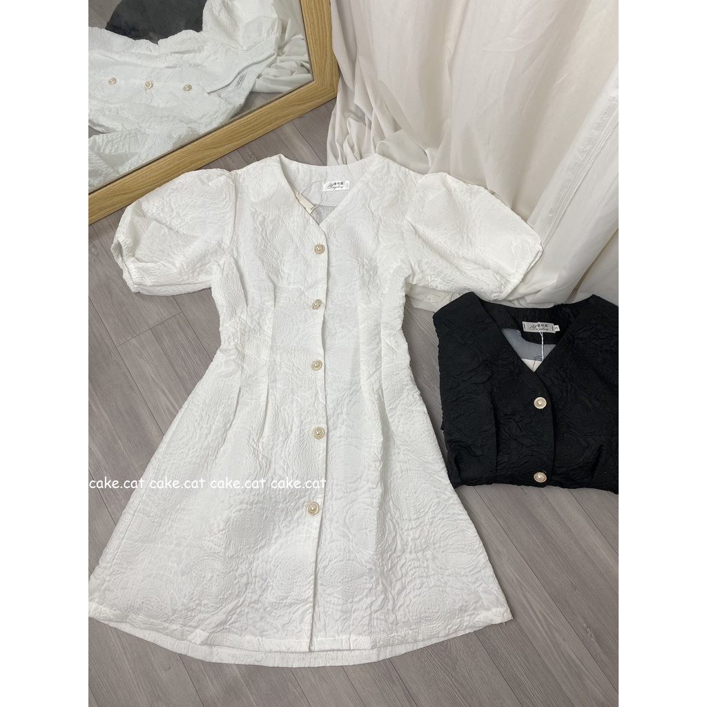 [VIDEO/ ẢNH THẬT] Đầm Váy Gấm Cut-Out Lưng Chun Cúc Ngọc Tay Phồng | BigBuy360 - bigbuy360.vn