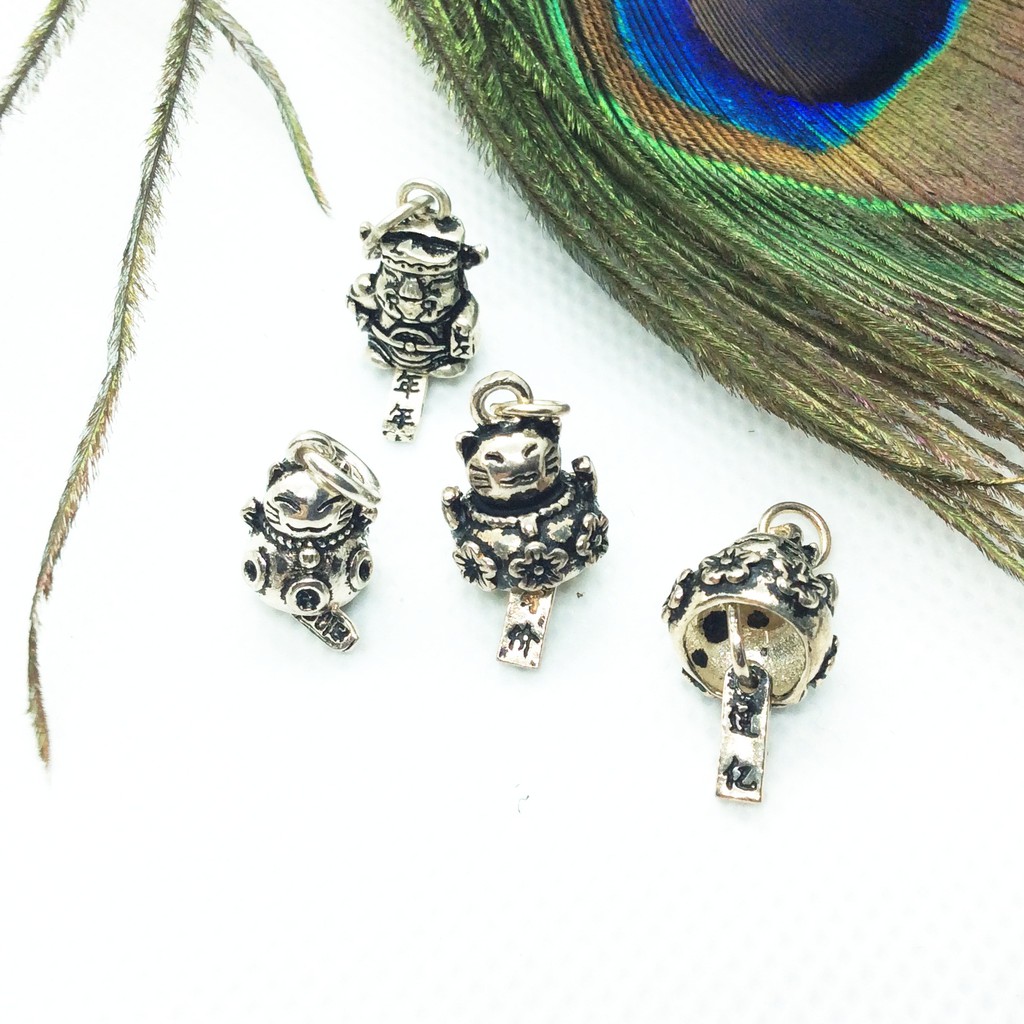 Charm Bạc Mèo Thần tài