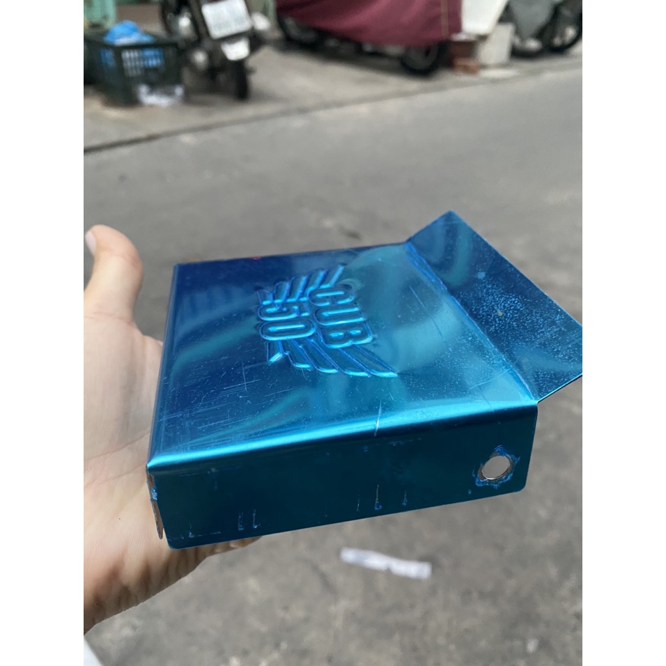 NẮP ĐẬY CHE PÔ E XE CUB 82