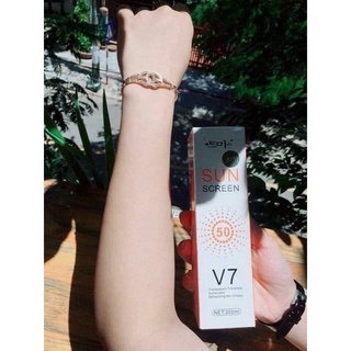 Xịt Chống nắng V7 Sun