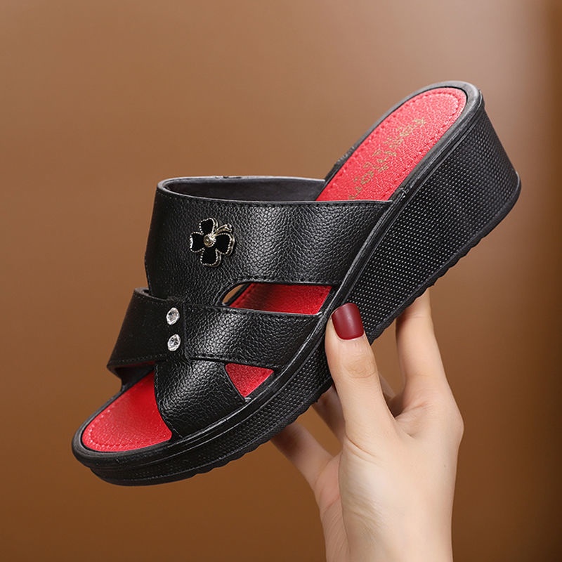 Dép sandal đế xuồng cao dày dặn chống trượt thời trang mùa hè cho phụ nữ trung niên
