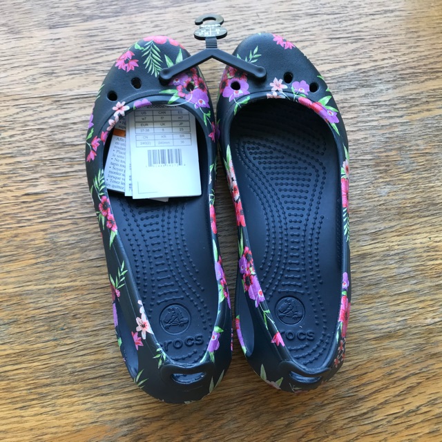 Giày nữ CROCS