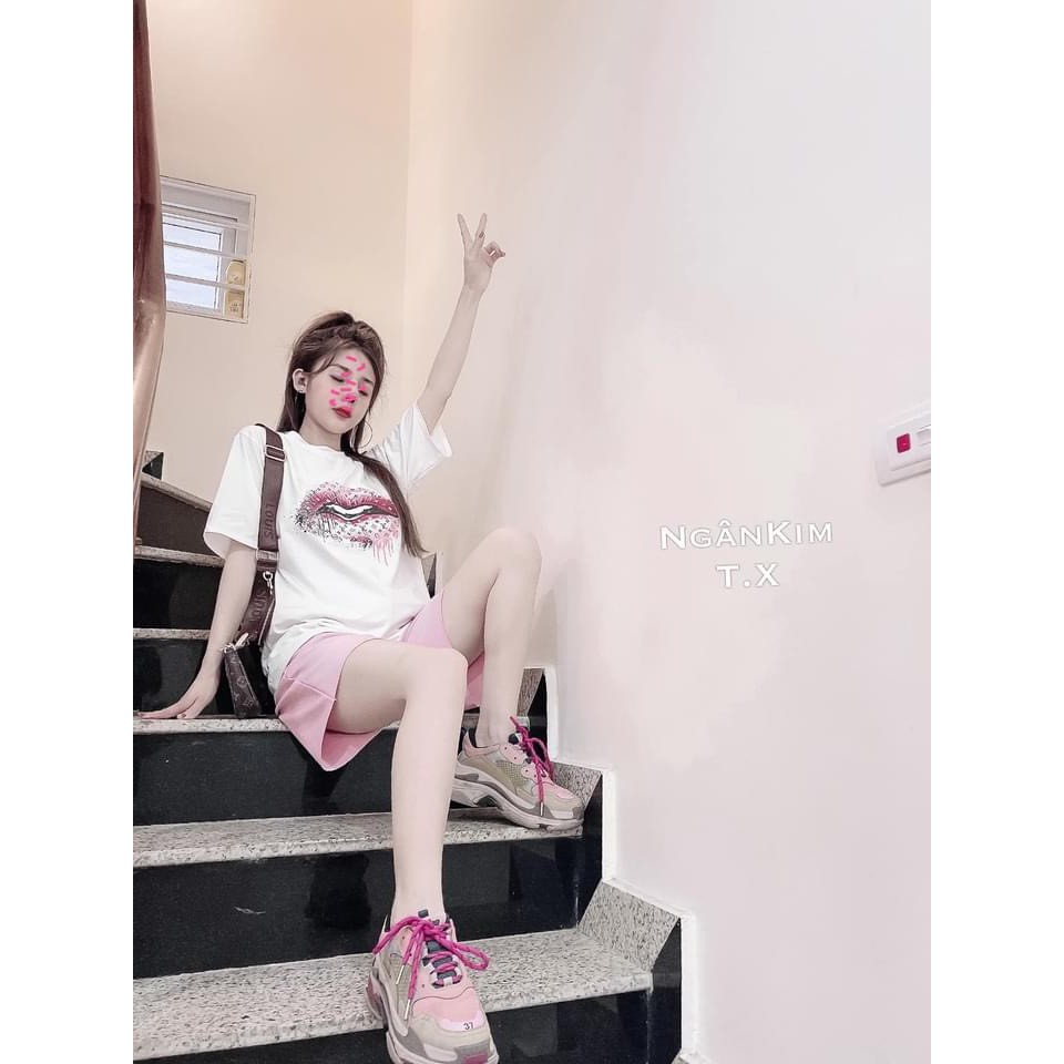 ÁO PHÔNG NGẮN TAY IN MÔI NỮ 2 MÀU TRẮNG ĐEN