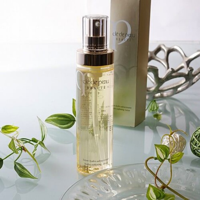 Nước cân bằng làm mềm da Cle de Peau Beaute Hydro-softening Lotion