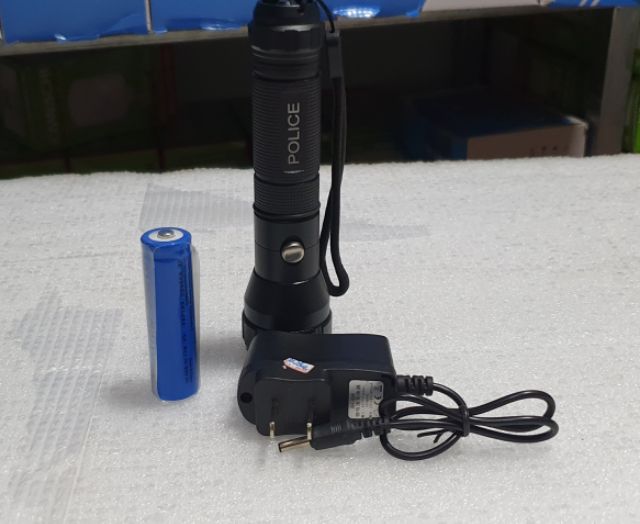 Đèn Pin 823 siêu sáng, siêu bền .BH 12 tháng