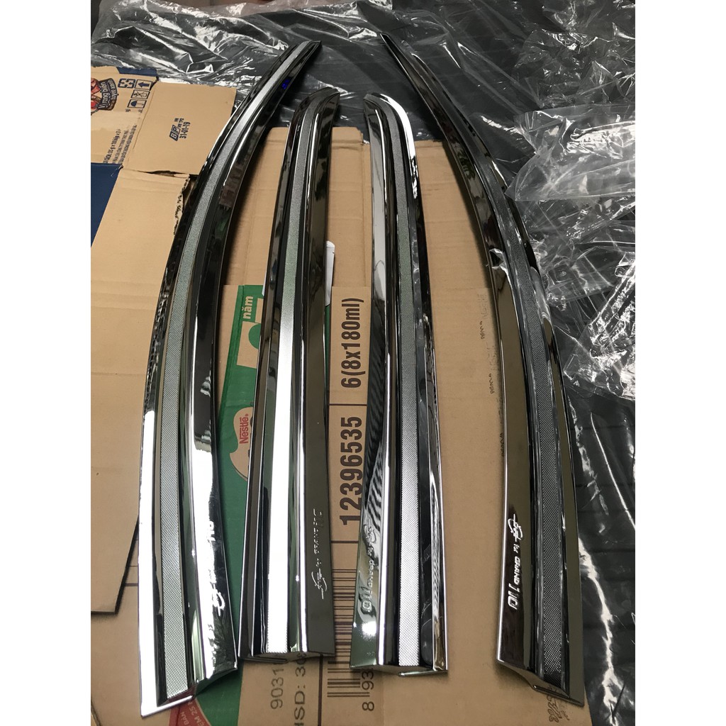 Bộ vè mưa mạ crom xe Hyundai I10 Hatbach các đời 2014-2020