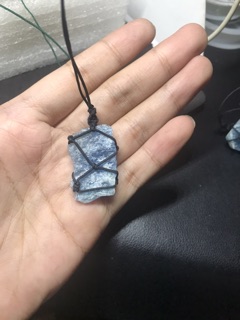 Dây đeo macrame đá thô thanh tẩy