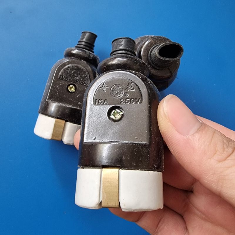 ổ cắm nguồn sứ tròn 250v-16A thay thế cho nguồn ấm đun nước