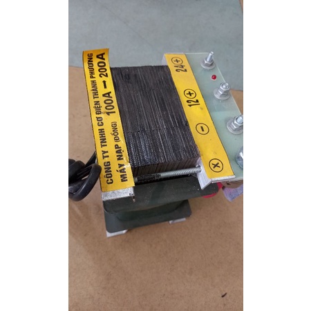 Máy xạc . nạp bình acquy chạy cơ nạp bình từ 35 ah đến 200ah dây đồng 100%