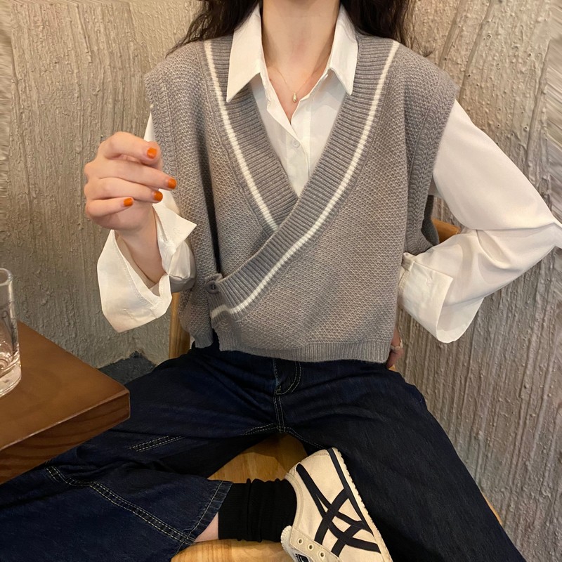 Áo Sweater Dệt Kim Sát Nách Cổ Chữ V Thiết Kế Trẻ Trung Cá Tính | BigBuy360 - bigbuy360.vn