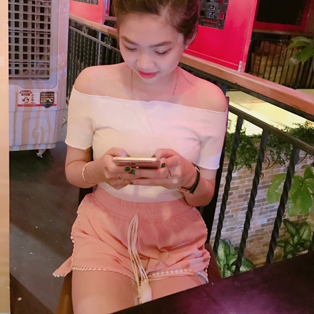 Áo bẹt vai