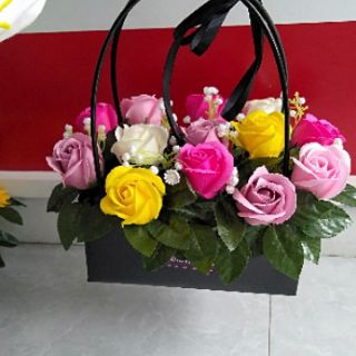 Giỏ  hoa sáp đủ  màu