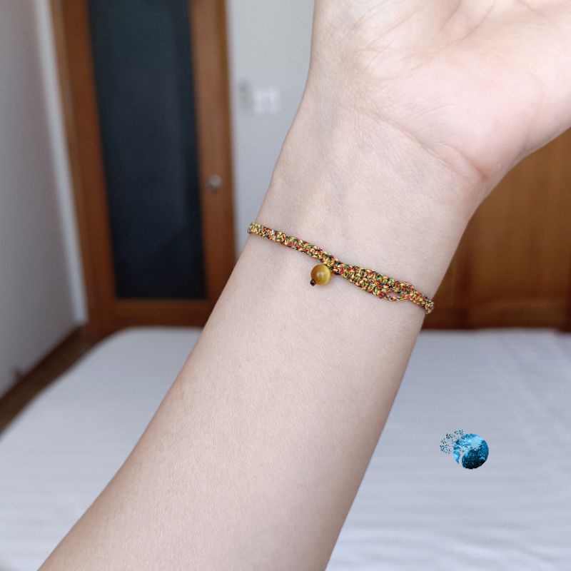 Vòng tay tết dây ngũ sắc