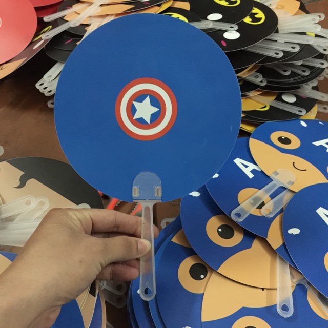 Quạt tay siêu nhân