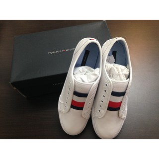 Giày thể thao Tommy nữ - size Us 7.5 - (Size VN: 38 - 39)