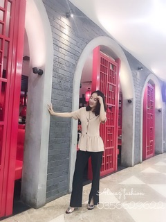 Áo cổ vest eo thân dáng peplum