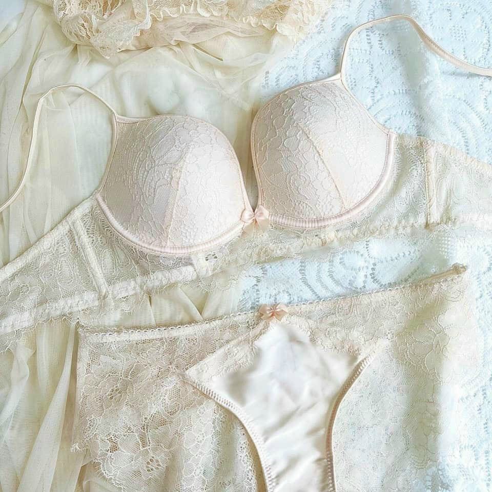 Bộ đồ lót nữ Embra dáng multy cao cấp họa tiết vân hoa EBB58