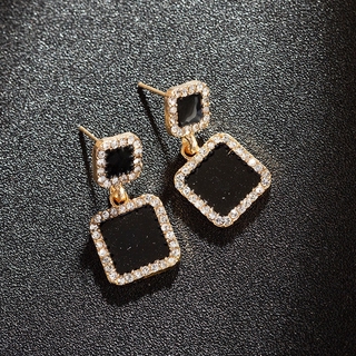 Khuyên Tai Hình Vuông Đính Đá Pha Lê Đen Sang Trọng