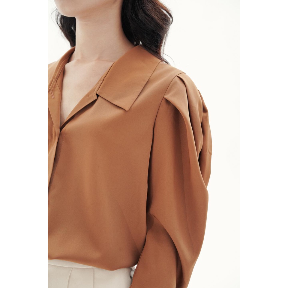 Áo sơmi oversized tay bồng MonoTalk màu nâu camel