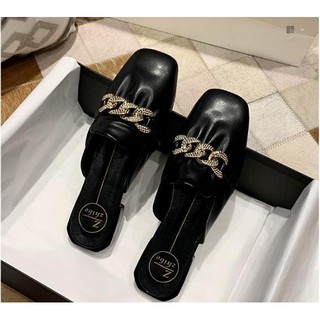 Giày sục nữ da mềm đính dây xích - MS 76