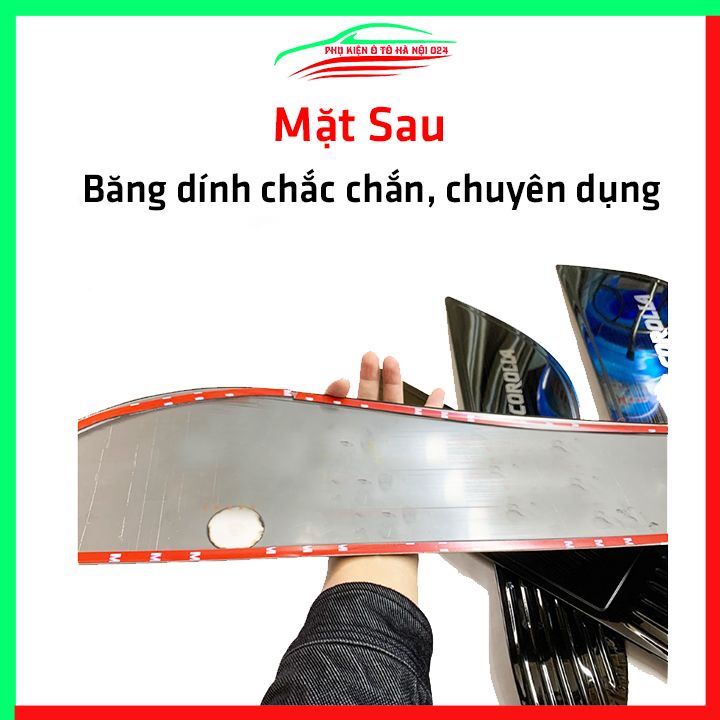 Bộ ốp tapli Altis 2014-2021 vân Titan chống xước va đập khi mở cửa và làm đẹp xe