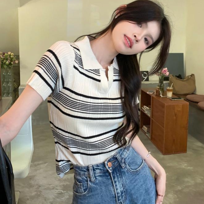 Áo Thun Dệt Kim Ngắn Tay Cổ polo Họa Tiết Kẻ Sọc Màu Mơ Xinh Xắn Cho Nữ