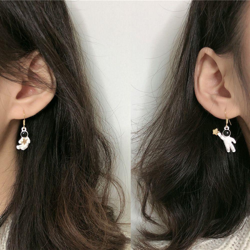 Khuyên Tai Hình Phi Hành Gia Kiểu Bất Đối Xứng Sáng Tạo Thời Trang