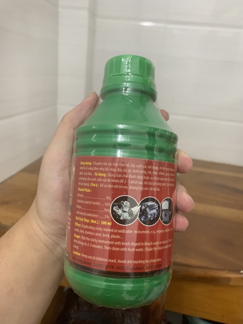 Nước tẩy trắng cực mạnh 702 - chai 500ml (vệ sinh lốc máy, đầu bò xe máy,..)