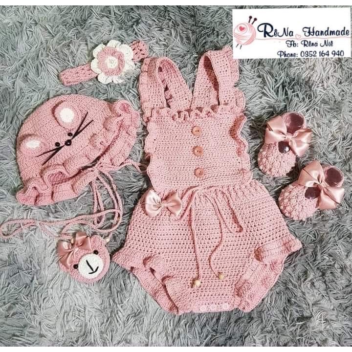 (SET CHO BÉ GÁI) Sét yếm, mũ, túi tỏi, băng đô, giày cho bé gái 🥰🥰_ Mũ len handmade (có hàng sau 5 ngày)