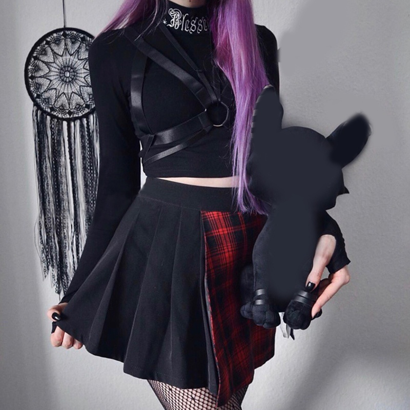 Áo Croptop Tay Dài Cổ Lọ Màu Đen Thêu Chữ Phong Cách Gothic