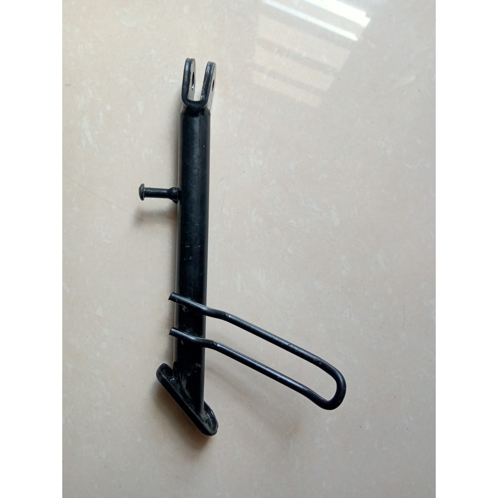 Chân chống nghiêng xe Attila Victoria