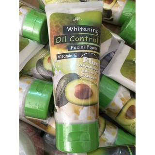 Sữa Rửa Mặt Bơ Aron Whitening Oil Control Thái Lan 210g