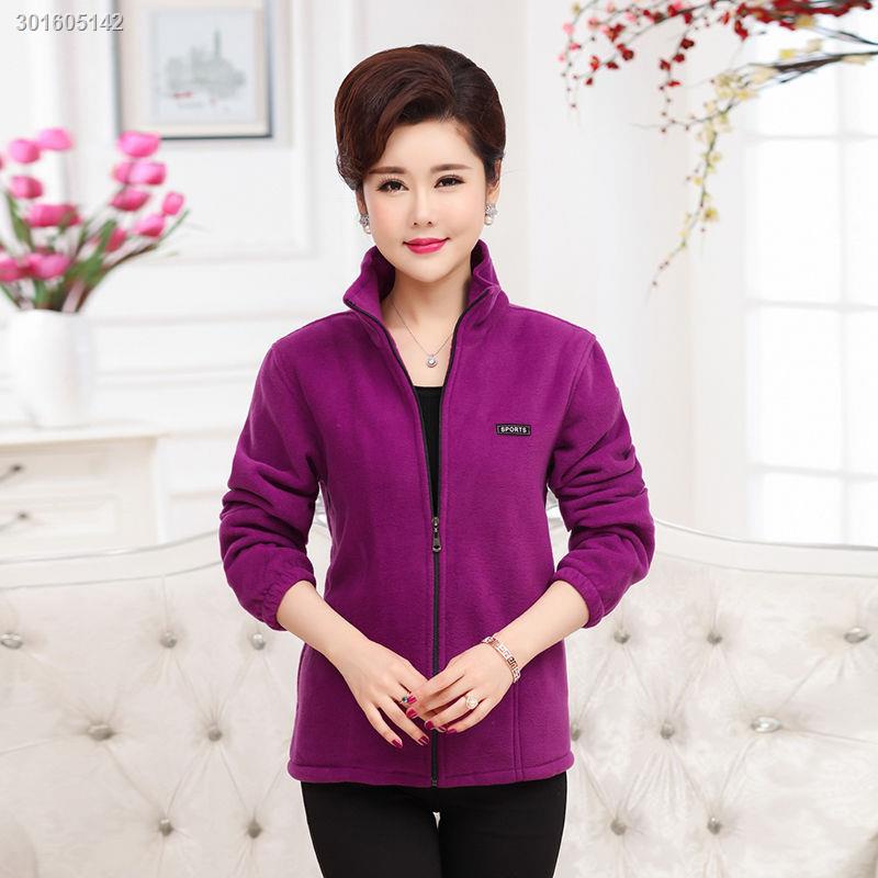 Middle-aged and elderly coat 2019 new 40-year-old 50 mothers wear autumn and winter plus velvet sweater plus size fleece jacket women