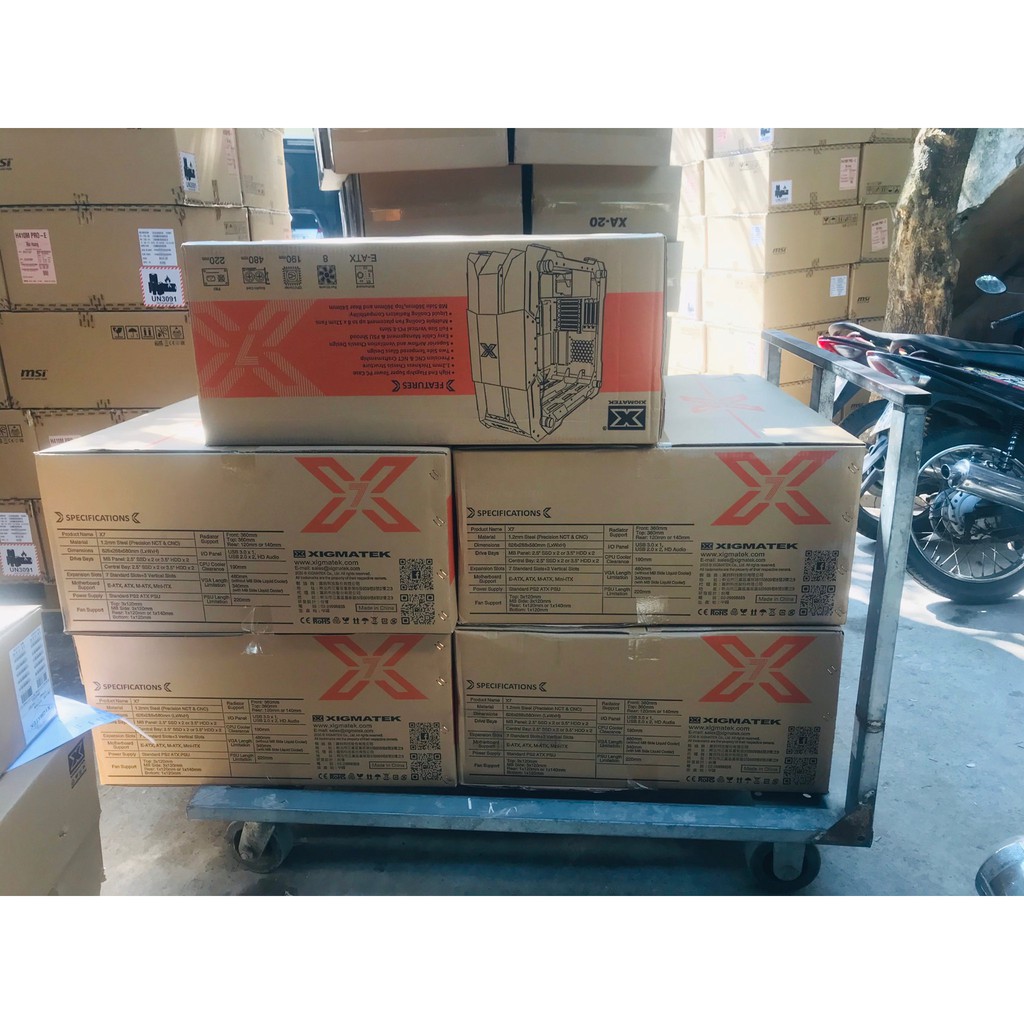 XIGMATEK X7 BLACK  - PREMIUM GAMING E-ATX - Case to như cái thuyền, vỏ to nhất thế giới