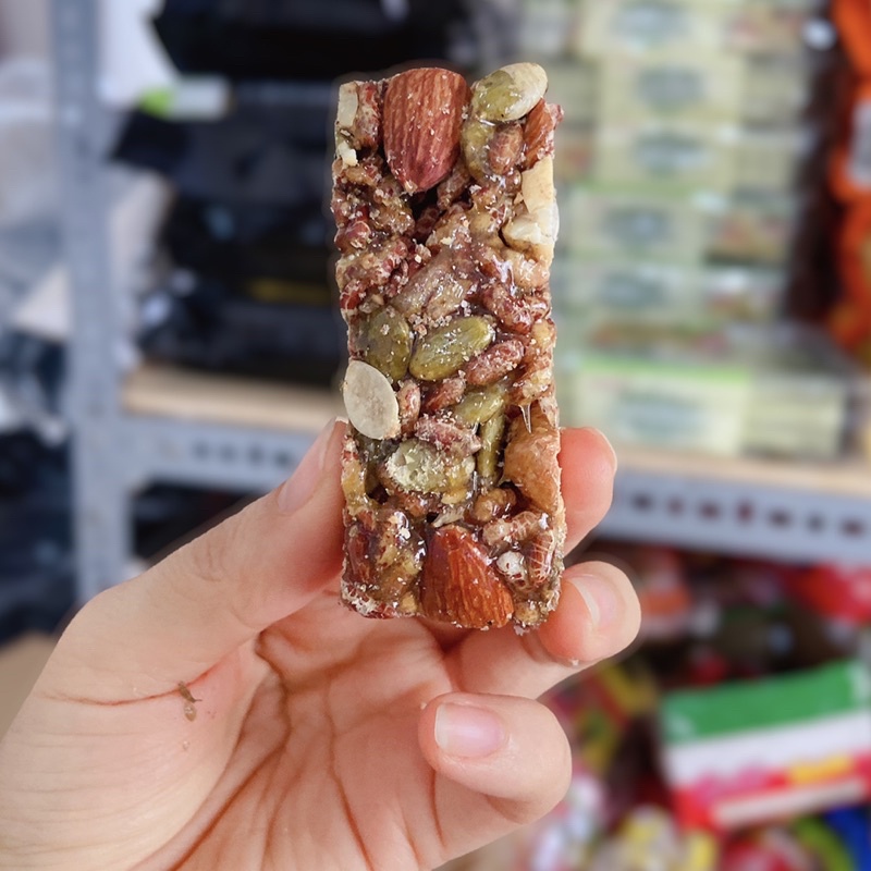 Thanh gạo lứt mix hạt ngũ cốc dinh dưỡng granola 250g, đồ ăn vặt healthy ăn kiêng giảm cân
