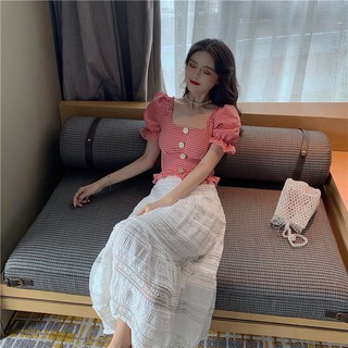 Áo croptop bánh bèo