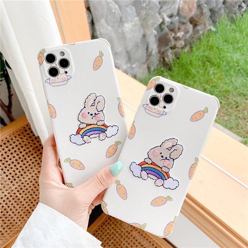 ỐP LƯNG THỎ CẦU VỒNG THÊU