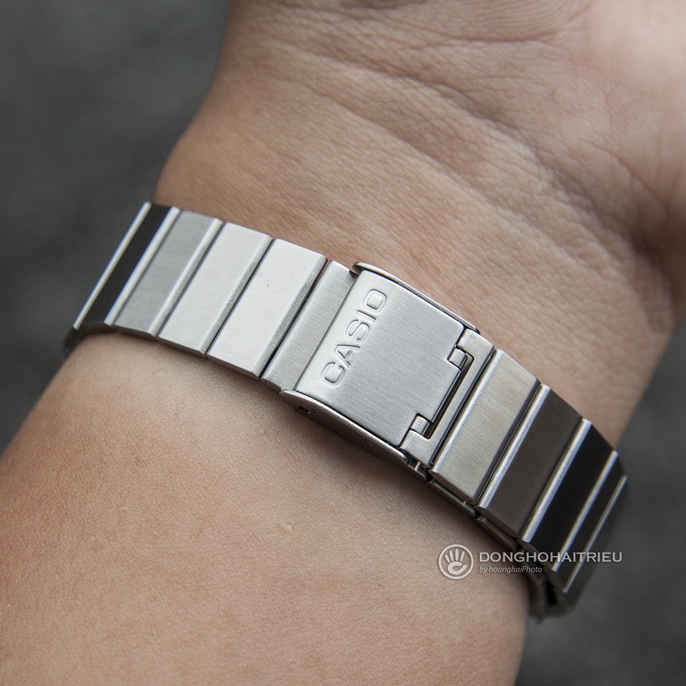 Đồng hồ Casio nam điện tử B650WD-1ADF dây kim loại chính hãng