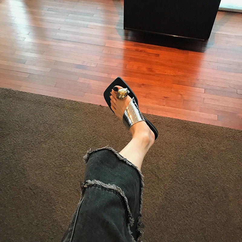 Dép Sandal Đế Bằng Mũi Vuông Quai Đính Khóa Kim Loại Thời Trang Mùa Hè Cho Nữ