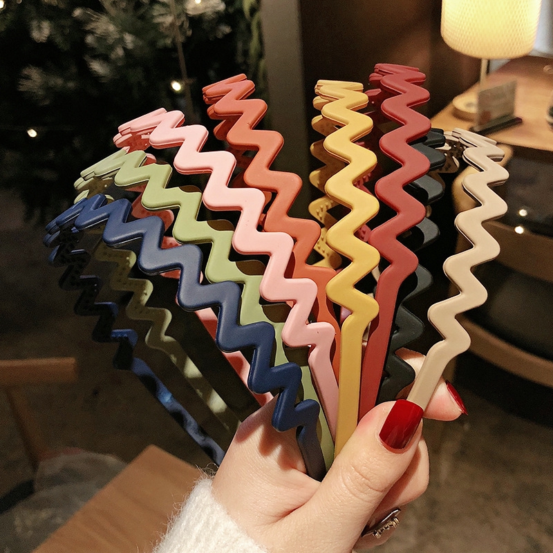 Cài tóc màu kẹo phong cách thời trang đơn giản