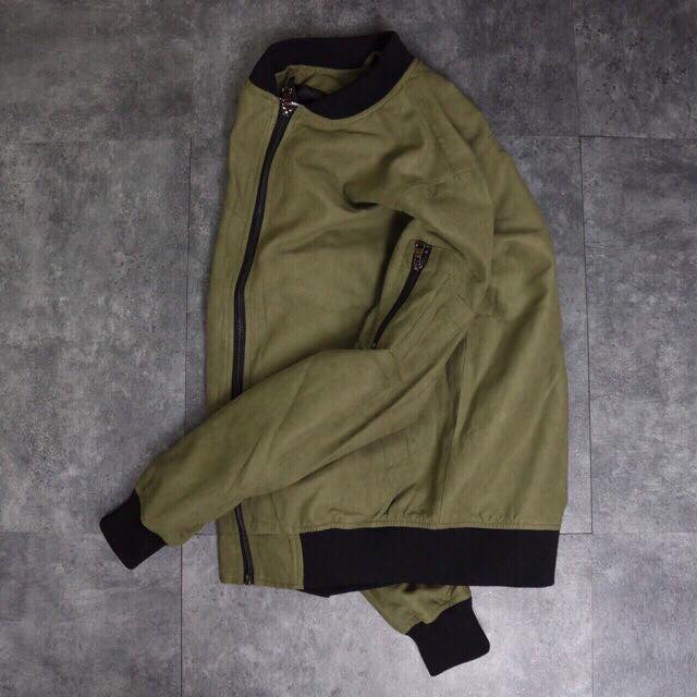 Áo khoác bomber da lộn bershka vnxk