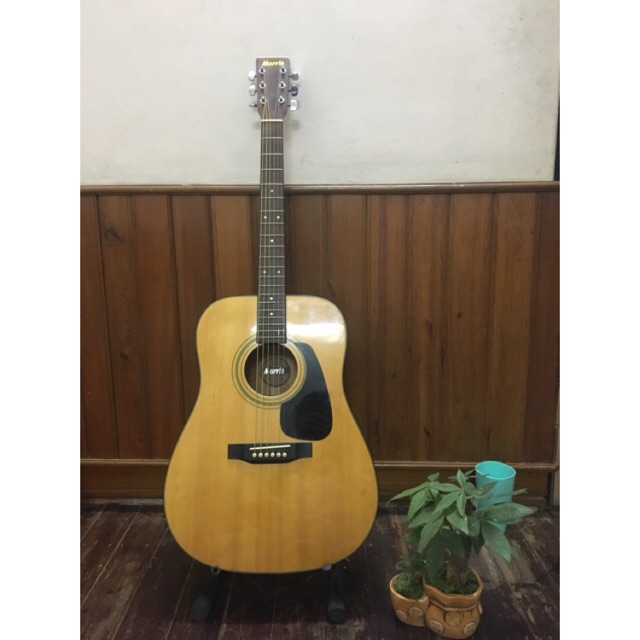 Guitar Morris MD502