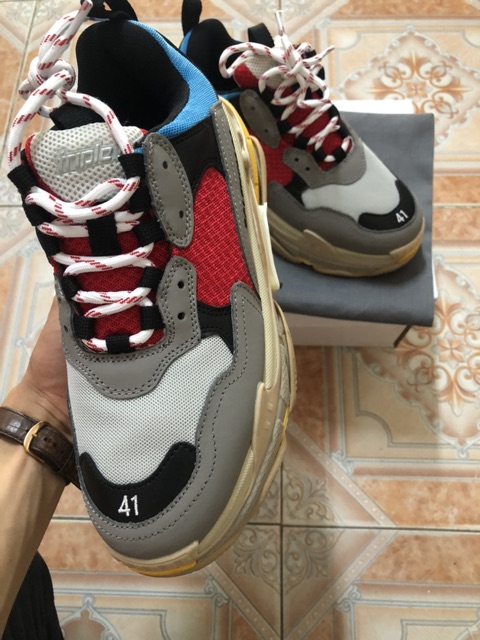 Giày thể thao balen cia ga