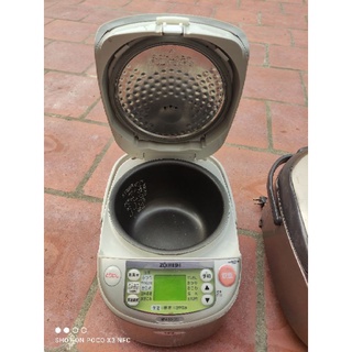 nồi cơm nội điạ Nhật zojirushi