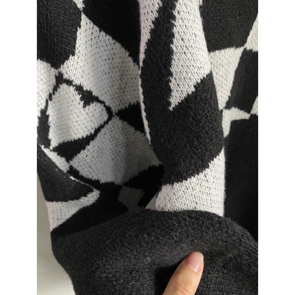 [Mã 2611THTRANG100K hoàn 10% xu đơn 99K] Áo len hoạ tiết CARO TRÁI TIM [FS] áo len form rộng màu đen trắng | BigBuy360 - bigbuy360.vn