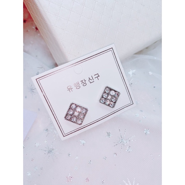 bông tai hình vuông đính đá, khuyên tai đơn giản phong cách hàn quốc