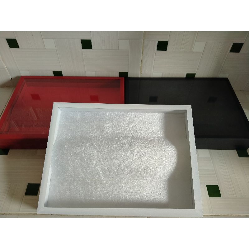 khay trưng lắc tay bằng nhung nắp kính